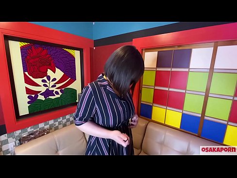 ❤️ Puttana giapponese con grandi tette si masturba con sex toys e ha un orgasmo. Parla in un'intervista della sua esperienza di scopata. Tette enormi e figa pelosa che geme forte. Osakaporn ❌ Porno analeal it.rexporn-com.ru ❌